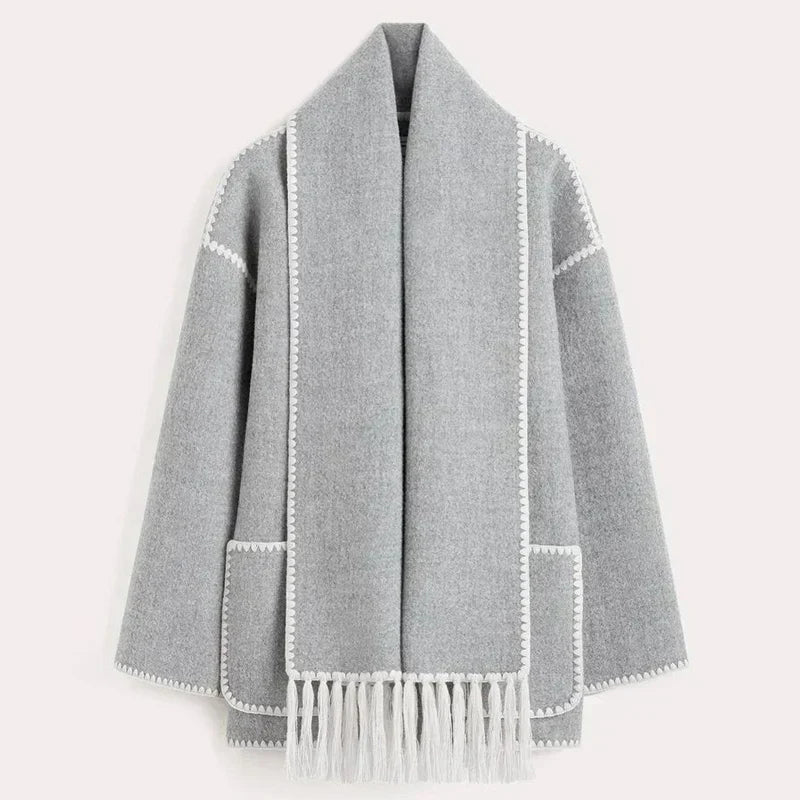 EMILIA – Elegante und warme Herbstjacke mit Schal