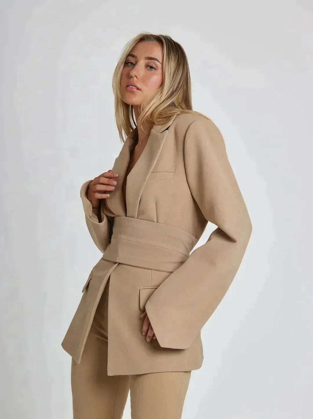 AIMEE | Eleganter Blazer mit Gürtel