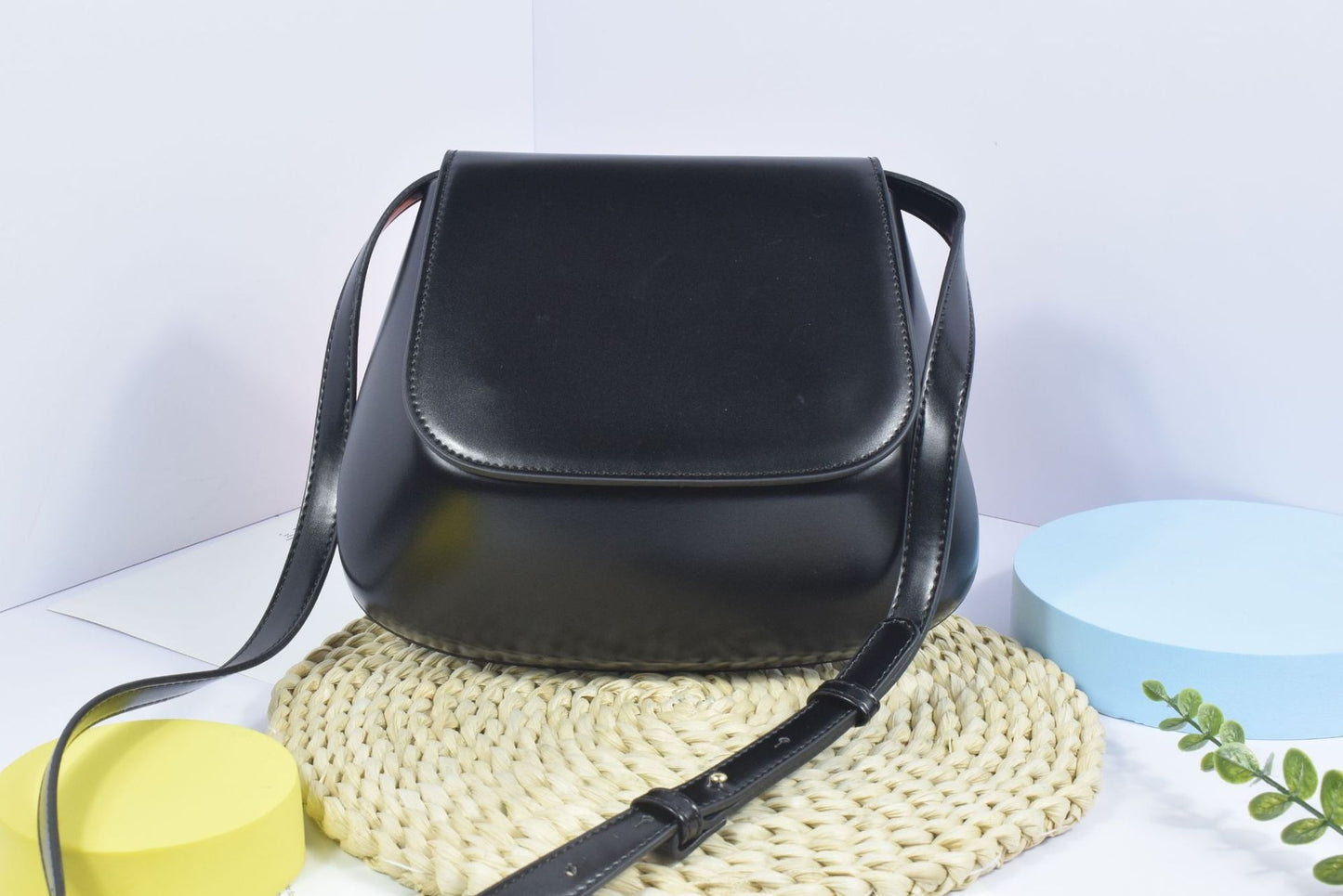 IDA | Minimalistische Kastanienbraune Umhängetasche