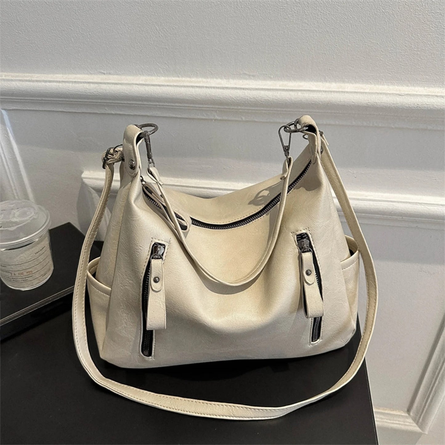 ELARA | Schlanke Crossbody-Tasche aus Leder