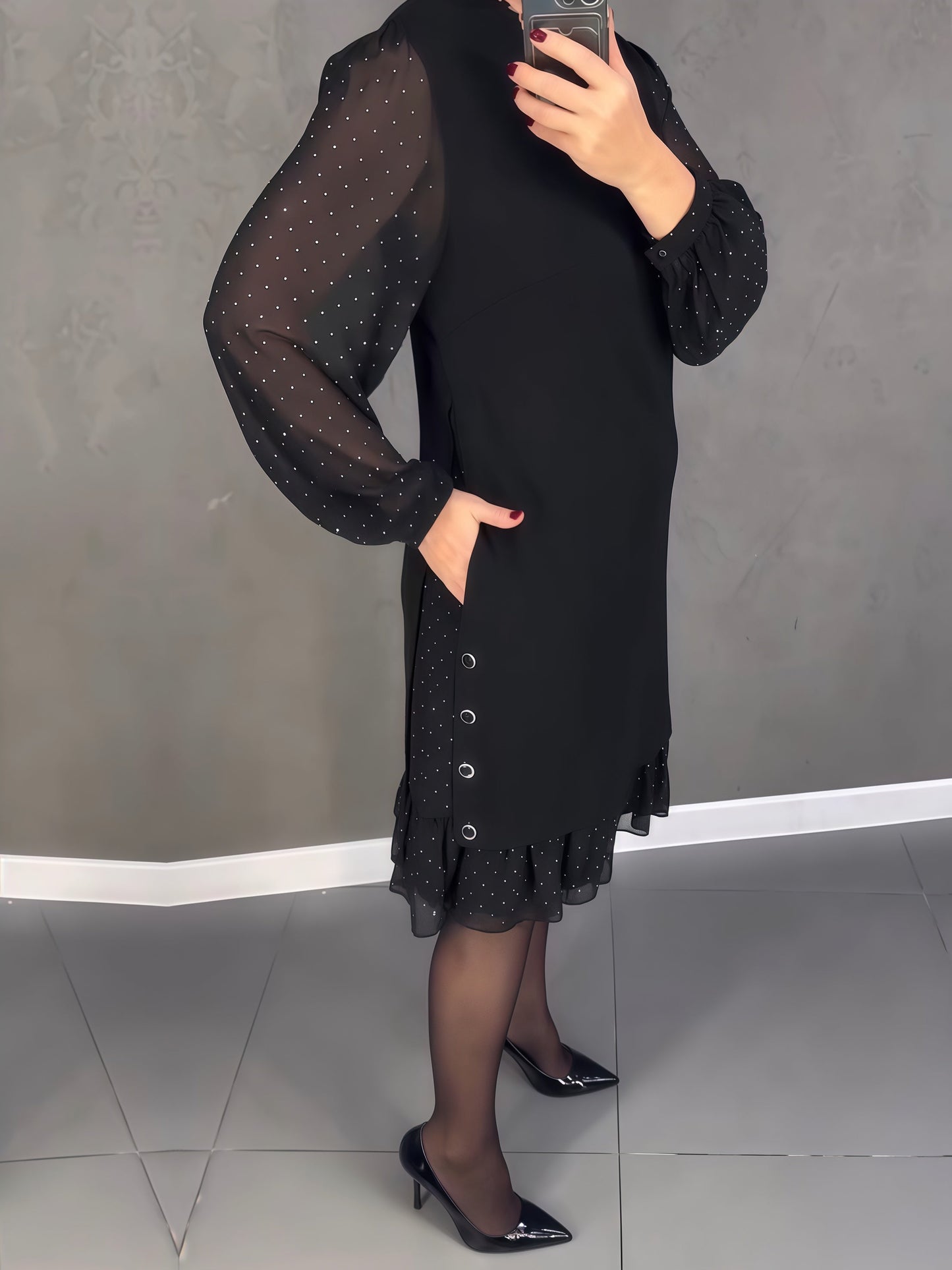GISELA | Langärmliges Kleid mit Polka-Dots