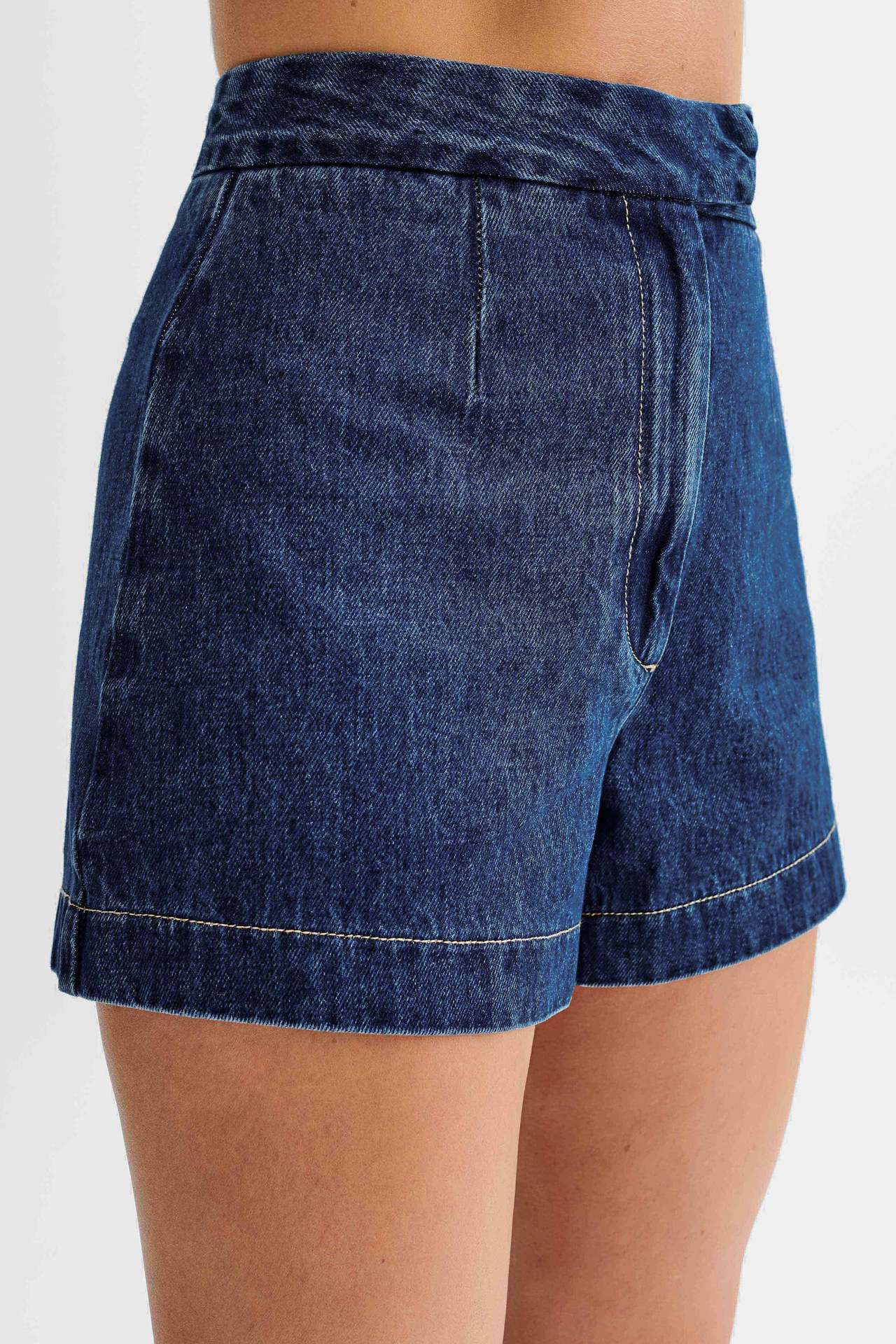 YLVI | City Fit