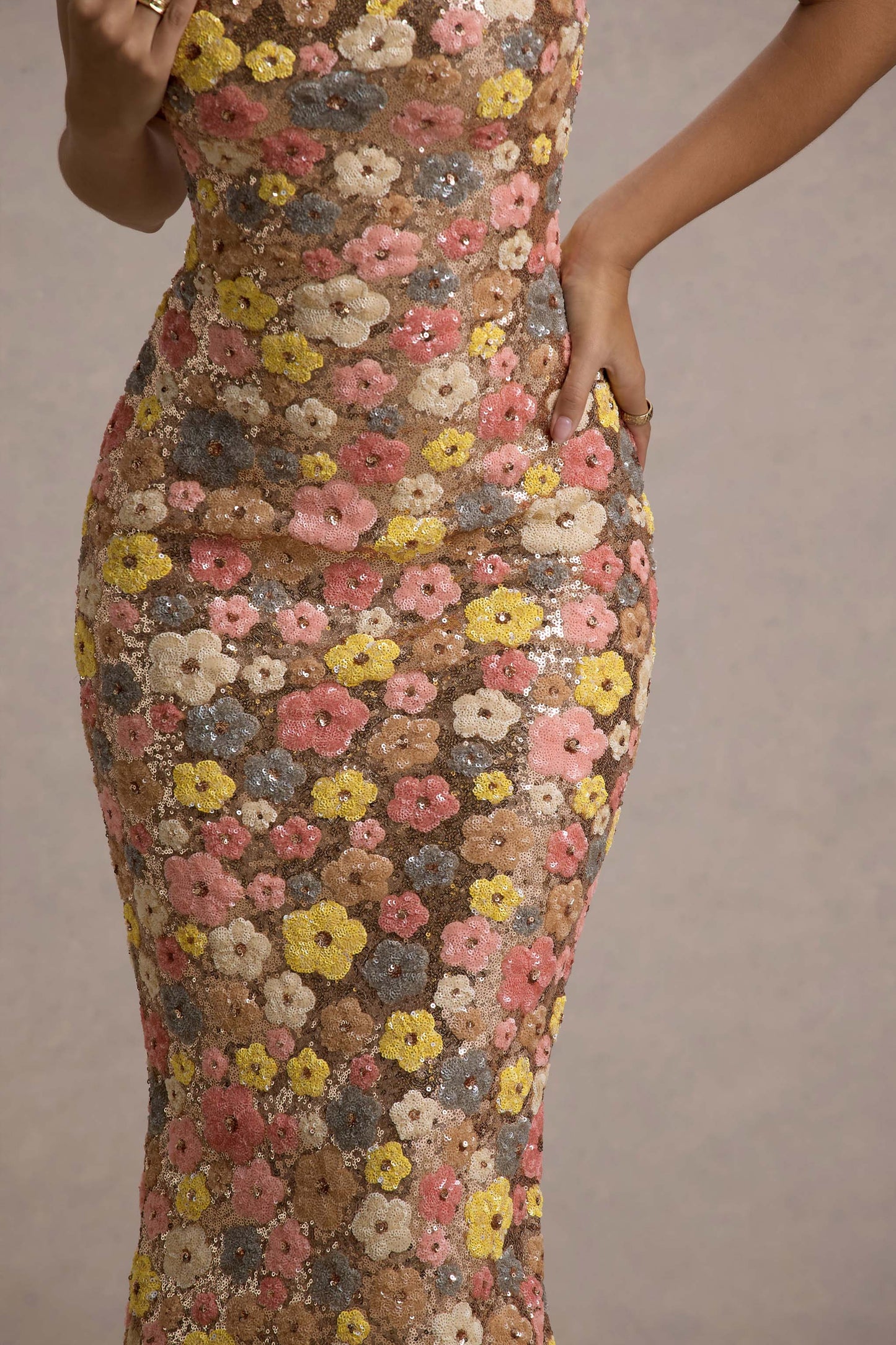 NAOMI – Geblümtes Sommerkleid