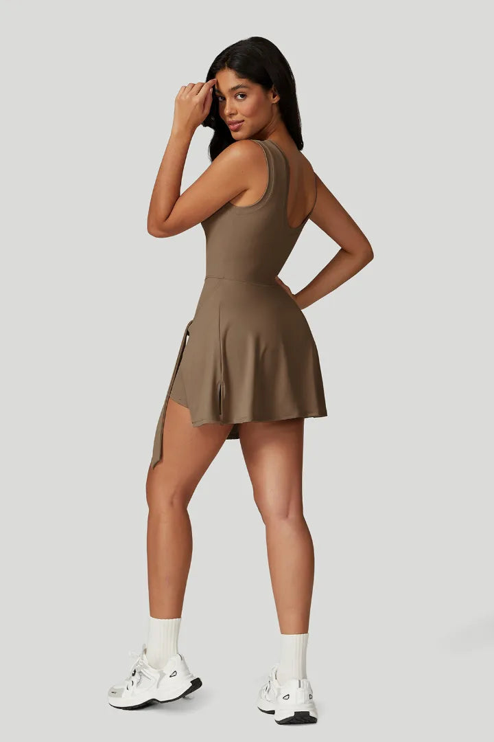CALISTA | Raffiniertes Tenniskleid