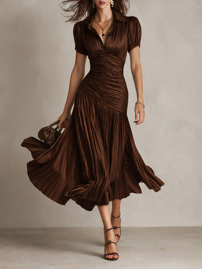 ANOUK | Gestreiftes Satin-Midikleid mit Plisseefalten