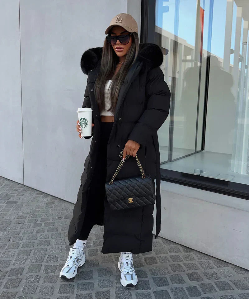 ELISE | Langer Steppmantel mit Fellkragen