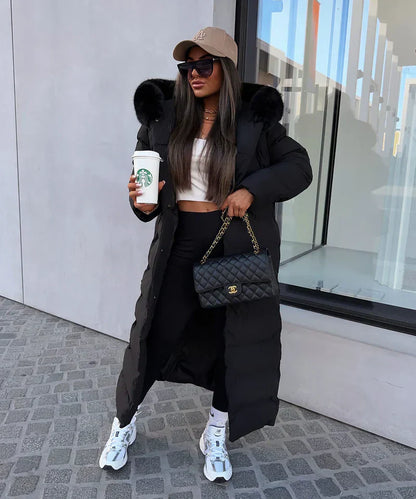 ELISE | Langer Steppmantel mit Fellkragen