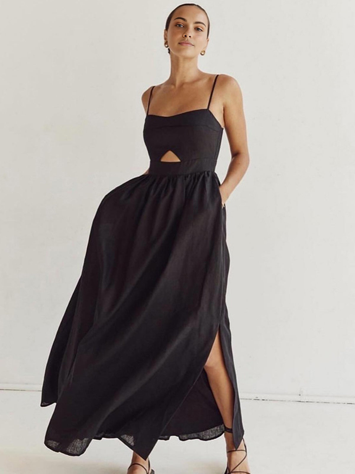 DARIA | Maxikleid mit Eckigem Ausschnitt und Cut-out