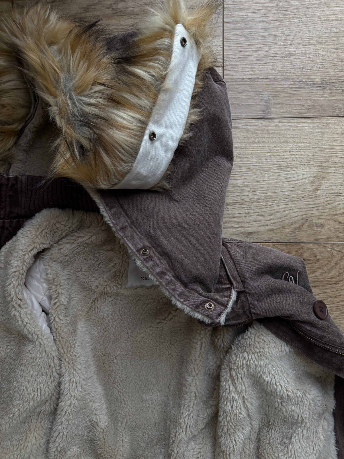 EMERY | Kapuzenjacke mit Fellbesatz und Knopfverschluss