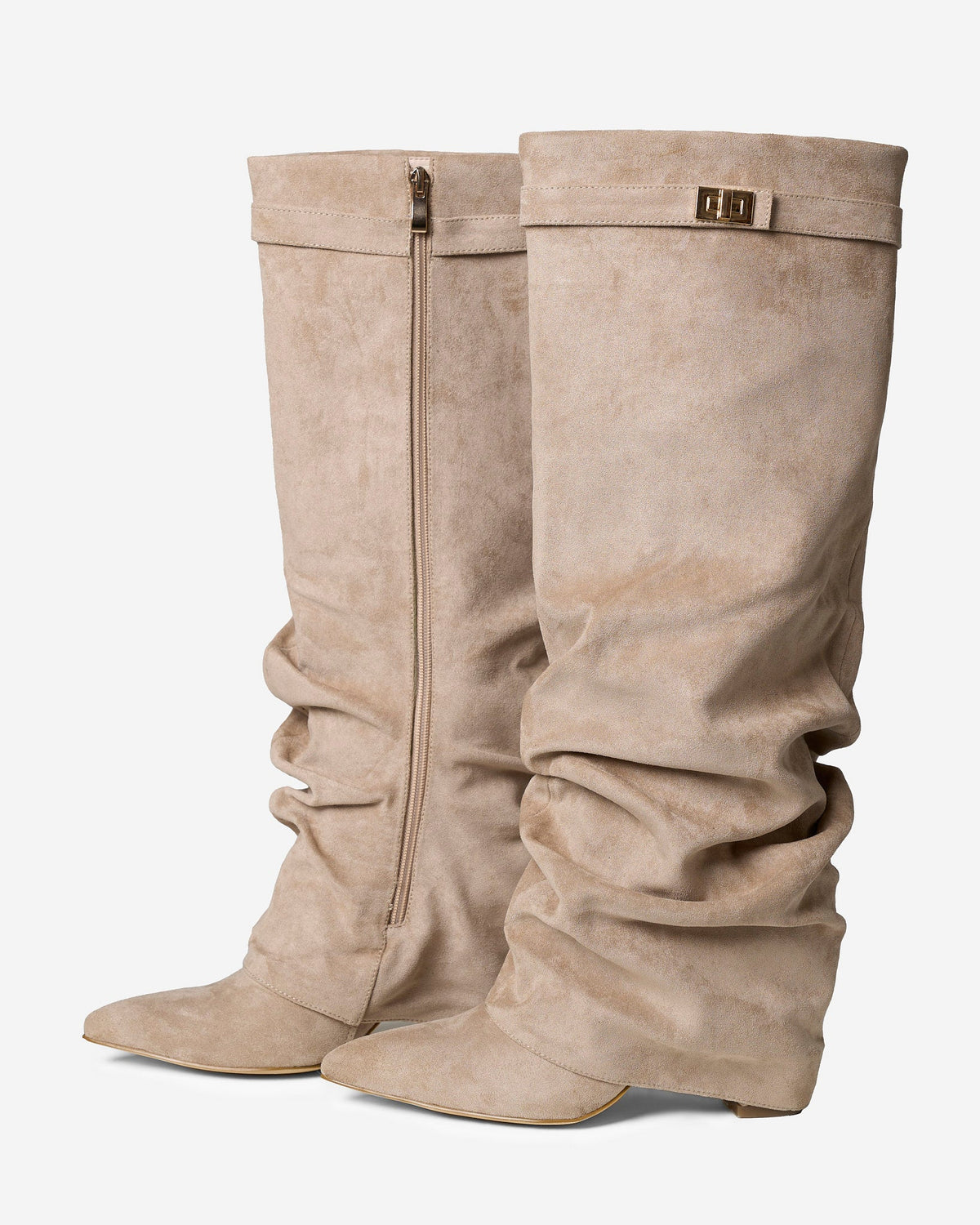 SADIE | Kniehohe Stiefel mit Faltenoptik und Schnallengurt