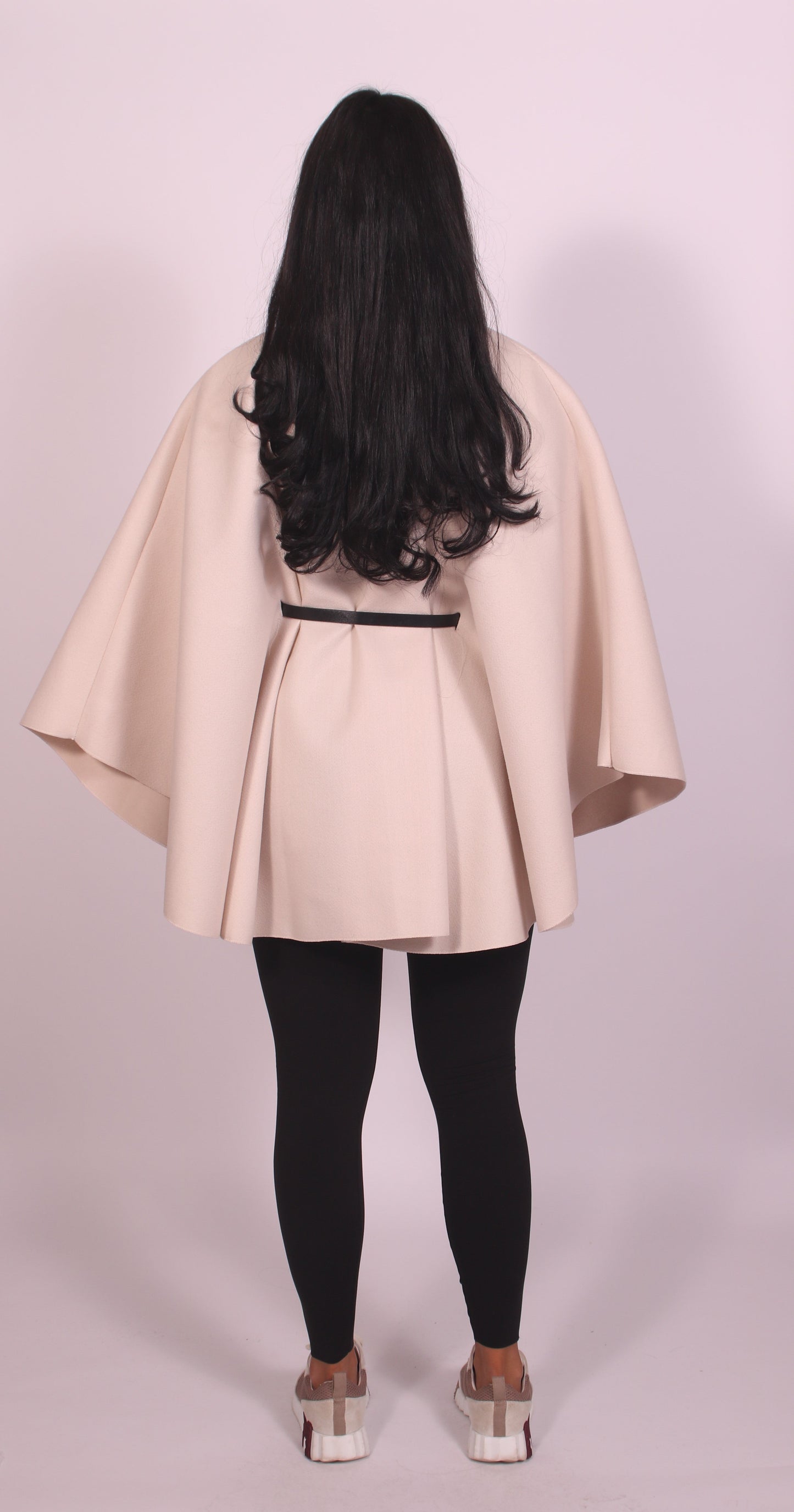 JANICE | Eleganter Cape-Mantel mit femininer Silhouette