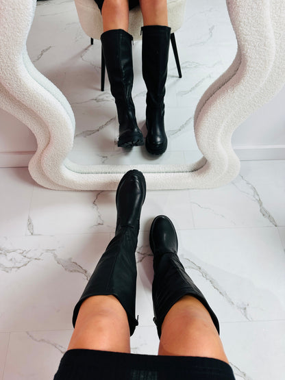 MASIE | Schwarze kniehohe Stiefel