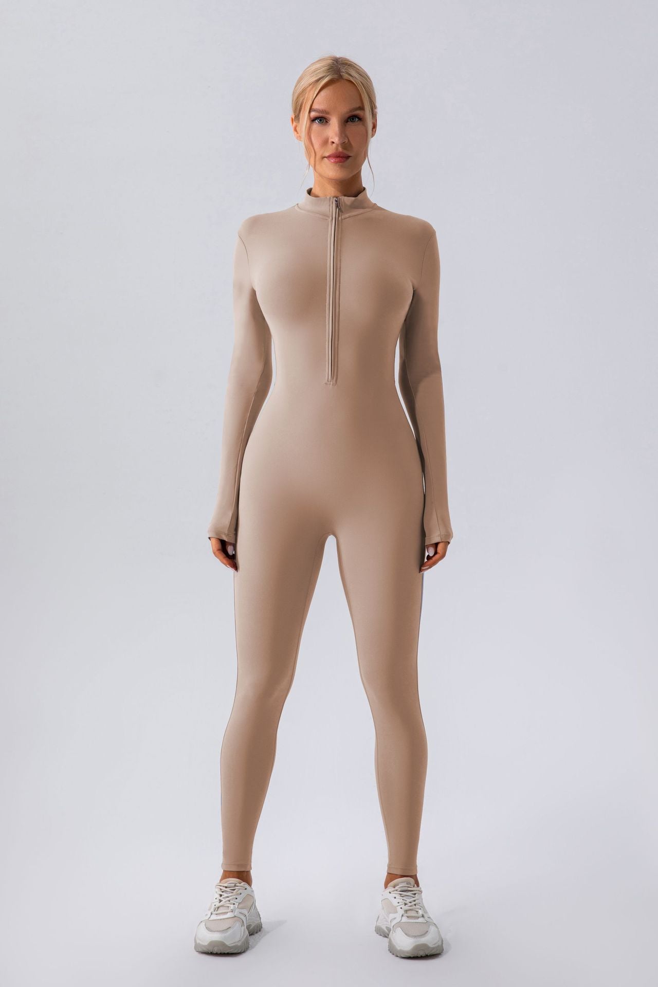 LUNA | Figurbetonter Zip-Jumpsuit