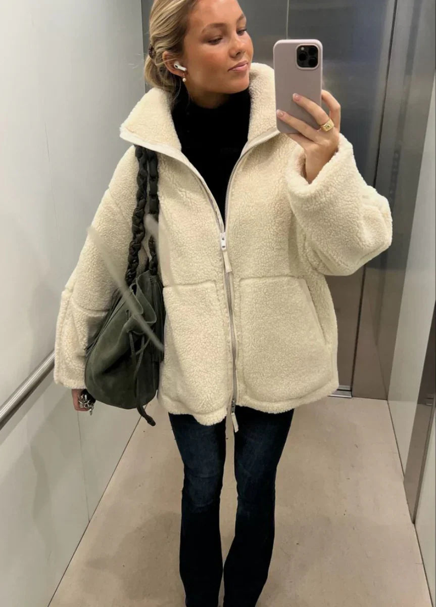 KAJA | Soft Teddy Mantel