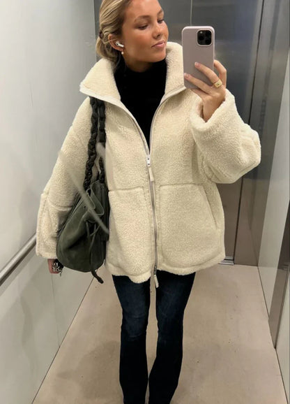 KAJA | Soft Teddy Mantel