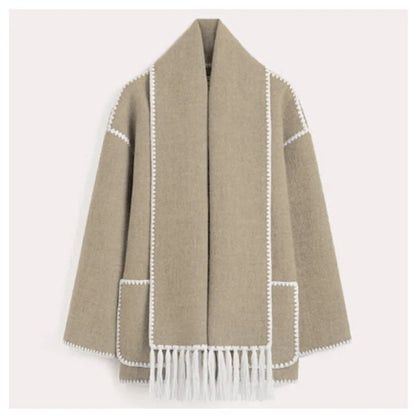 EMILIA – Elegante und warme Herbstjacke mit Schal