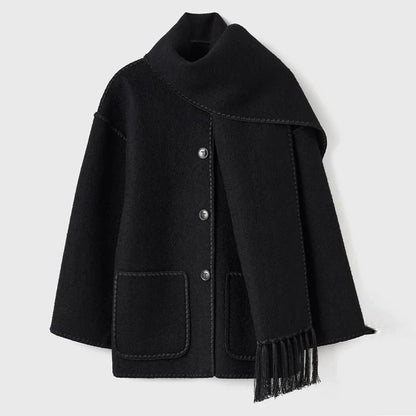 EMILIA – Elegante und warme Herbstjacke mit Schal