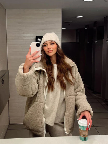 KAJA | Soft Teddy Mantel