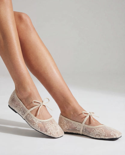 DANIELLE | Klassische Spitzen-Ballerinas mit Riemchen