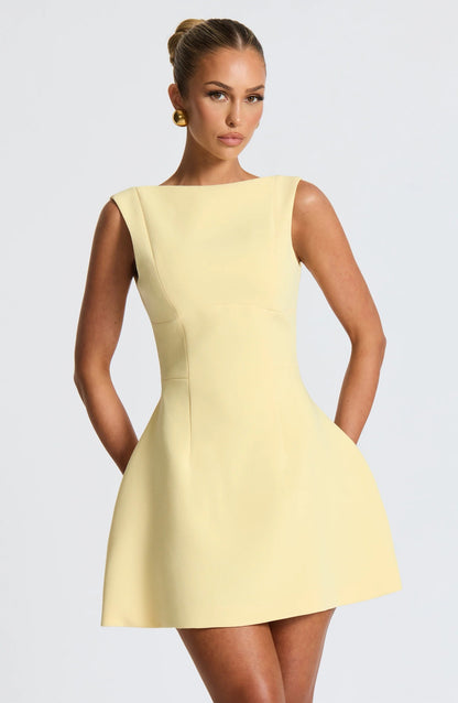 RUNA | Mini-Kleid mit Offenem Rücken