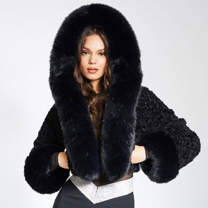 RIEL | Zeitlose Wolljacke mit Kapuze und Pelzkragen