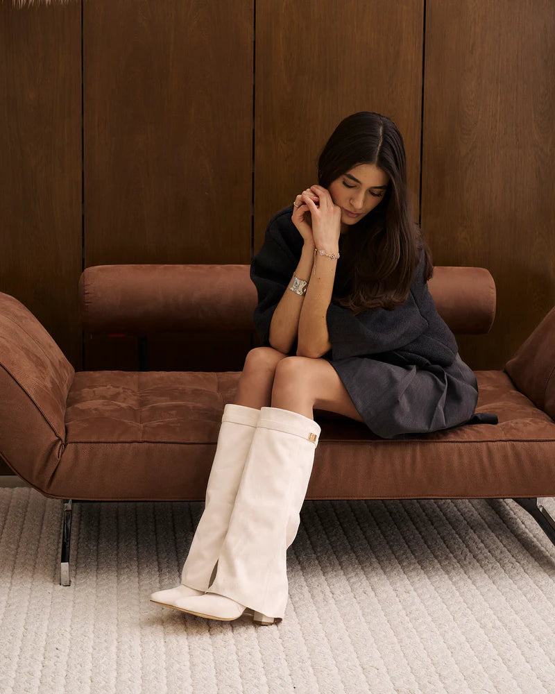 ARIANA – Kniehohe Velourslederstiefel