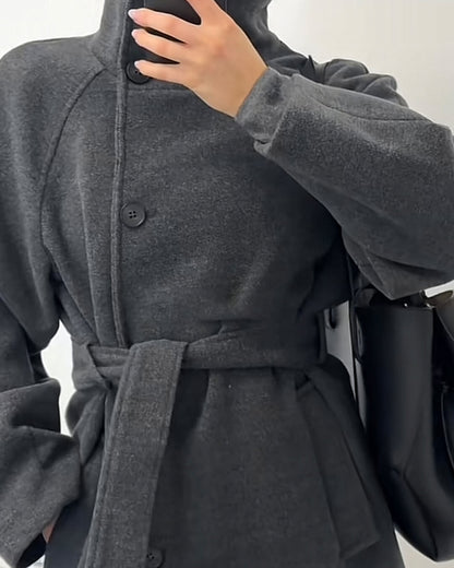 ALICIA | Weicher Mantel mit Stehkragen & Bindegürtel