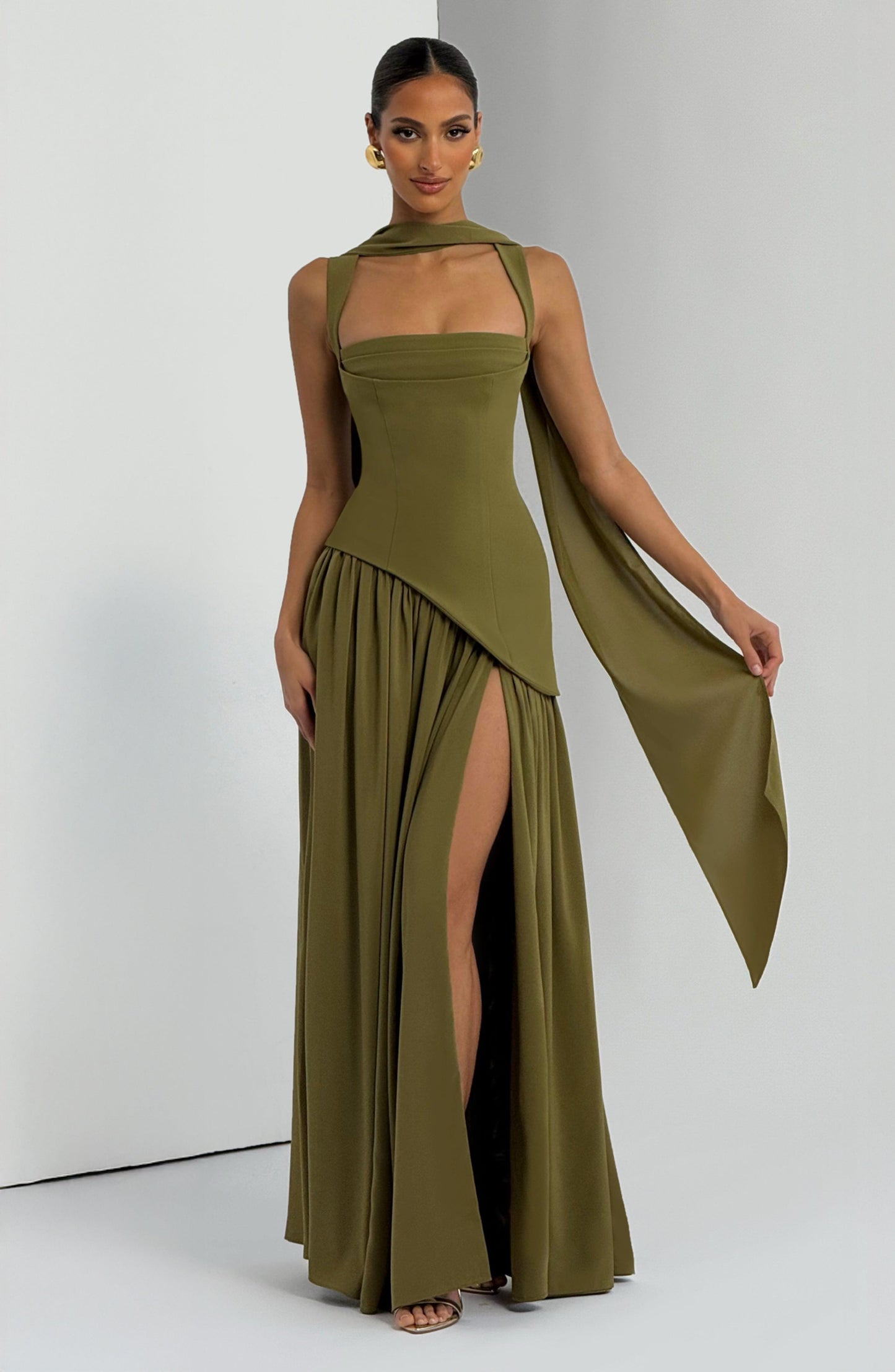 DANIELA | Elegantes Maxikleid Figurbetontem Oberteil